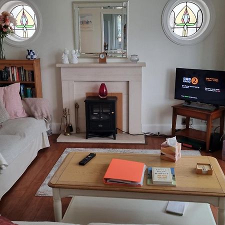 Cosy Bournemouth Bungalow Ferndown Extérieur photo